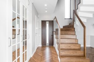 Turėklai laiptams: Saugumas ir stilius jūsų namuose