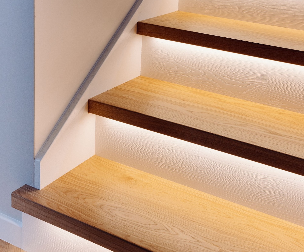 Ąžuolo laiptai: Pagerinkite savo namų stilių ir funkcionalumą