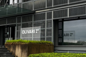 Komandos apsilankymas „Olivari“ gamykloje: tvirta ilgalaikė partnerystė