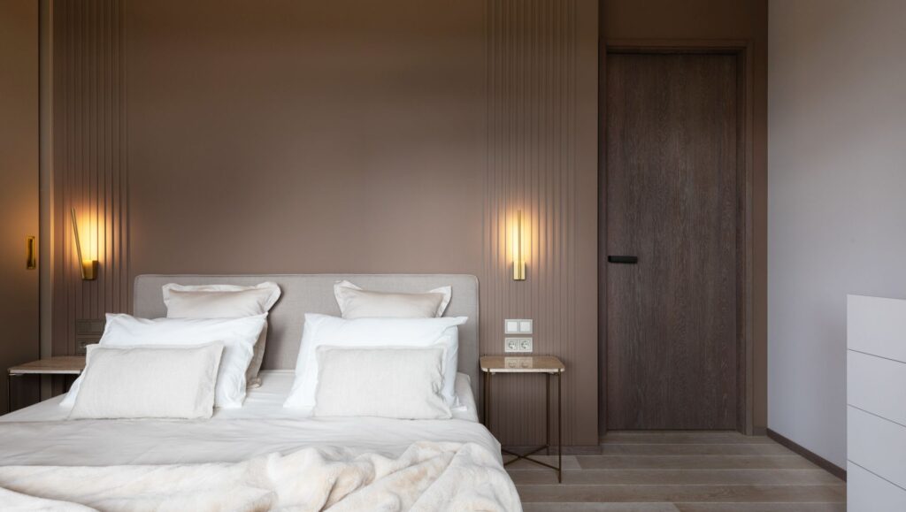 Velvet ąžuolinės durys: tvirtumas, grožis ir preciziškumas