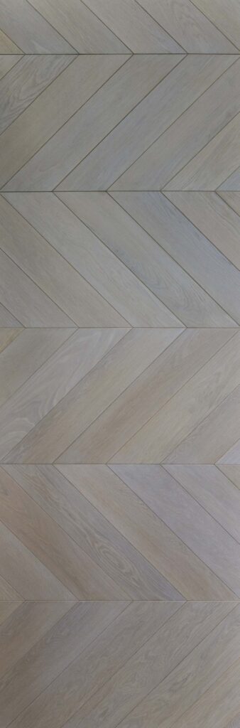 Ąžuolinis parketas Chevron 69,90 €/m²