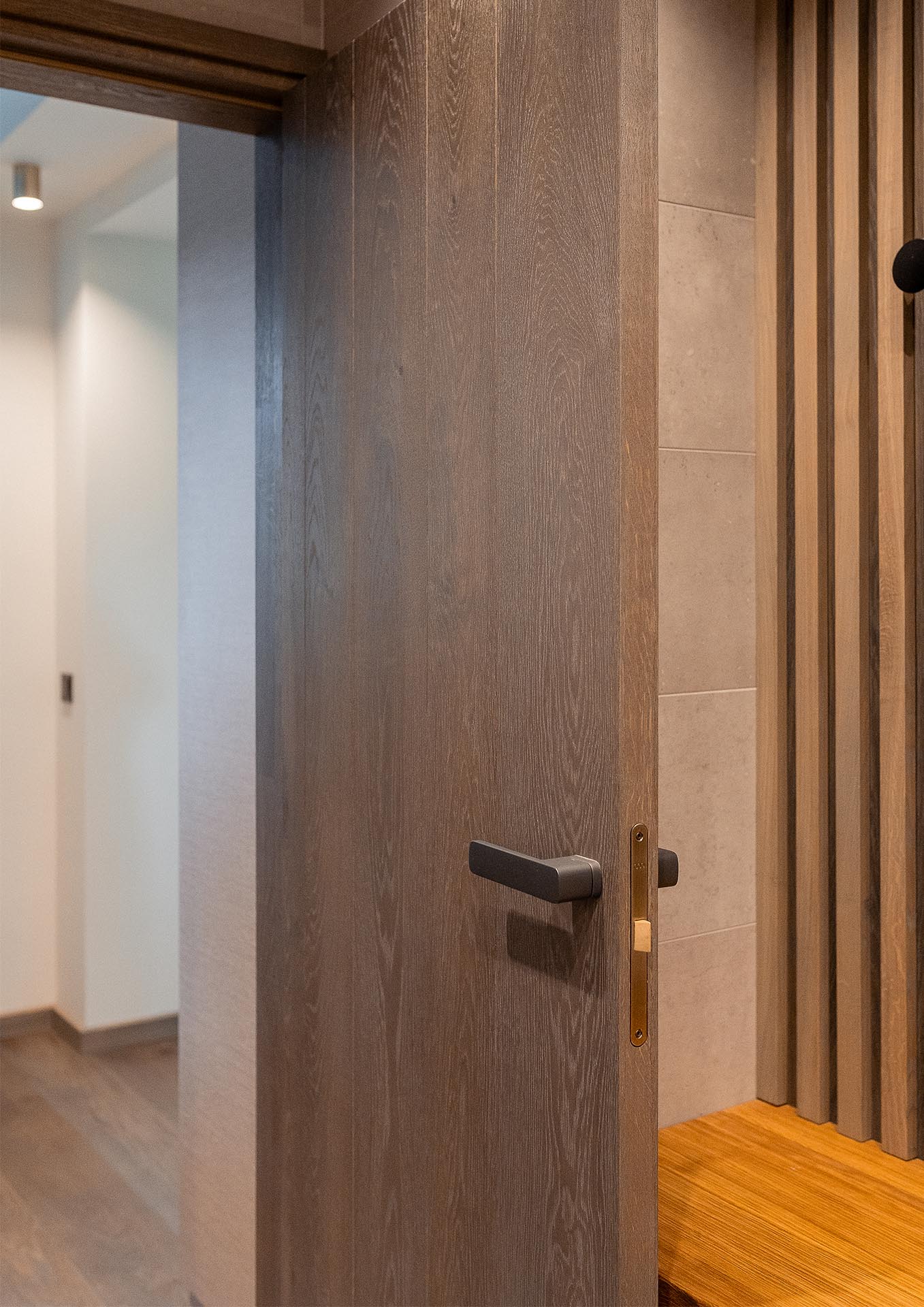 Švelni elegancija šiuolaikiniuose namuose