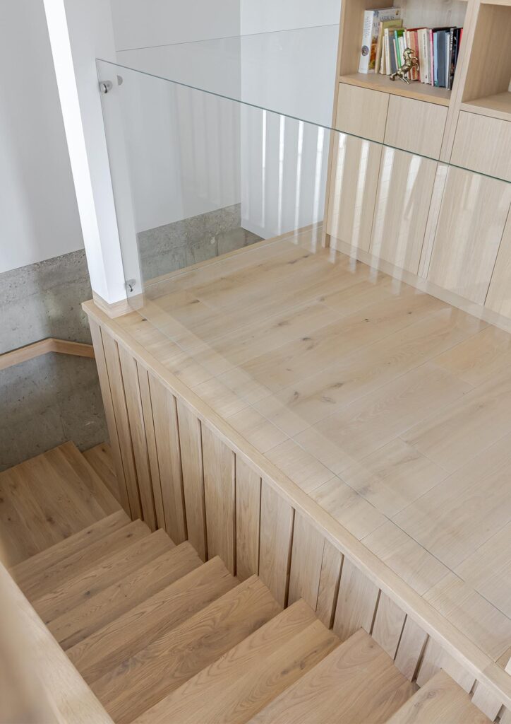 Vientisa ąžuolo estetika – kai viskas dera iki smulkiausios detalės