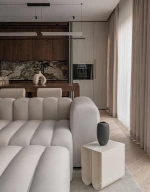 Chevron ąžuolo grindys - subtili ir laiko patikrinta elegancija