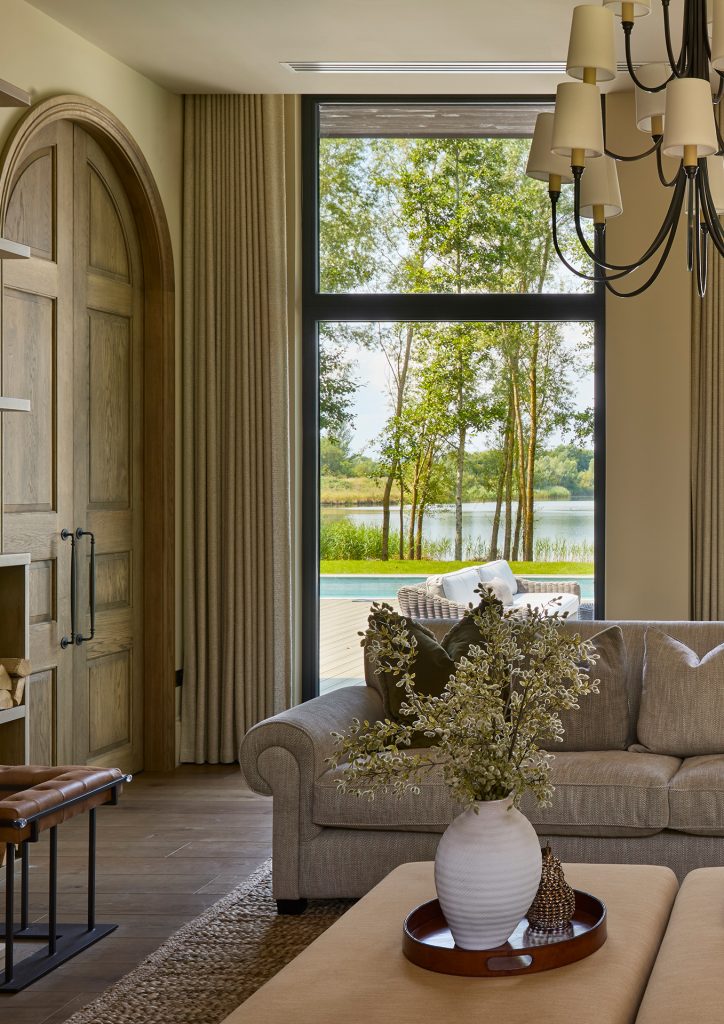 Tobacco Rustic grindys - tvirtas pagrindas, suteikiantis erdvei charakterį.