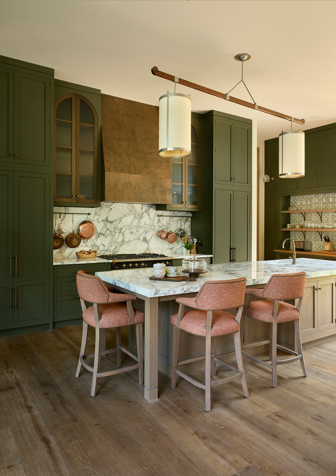 Tobacco Rustic grindys - tvirtas pagrindas, suteikiantis erdvei charakterį.