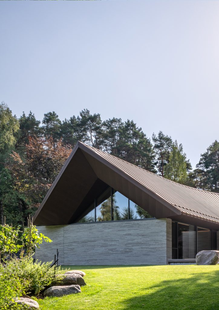 Pamiškio namas: architektūros ir gamtos darna