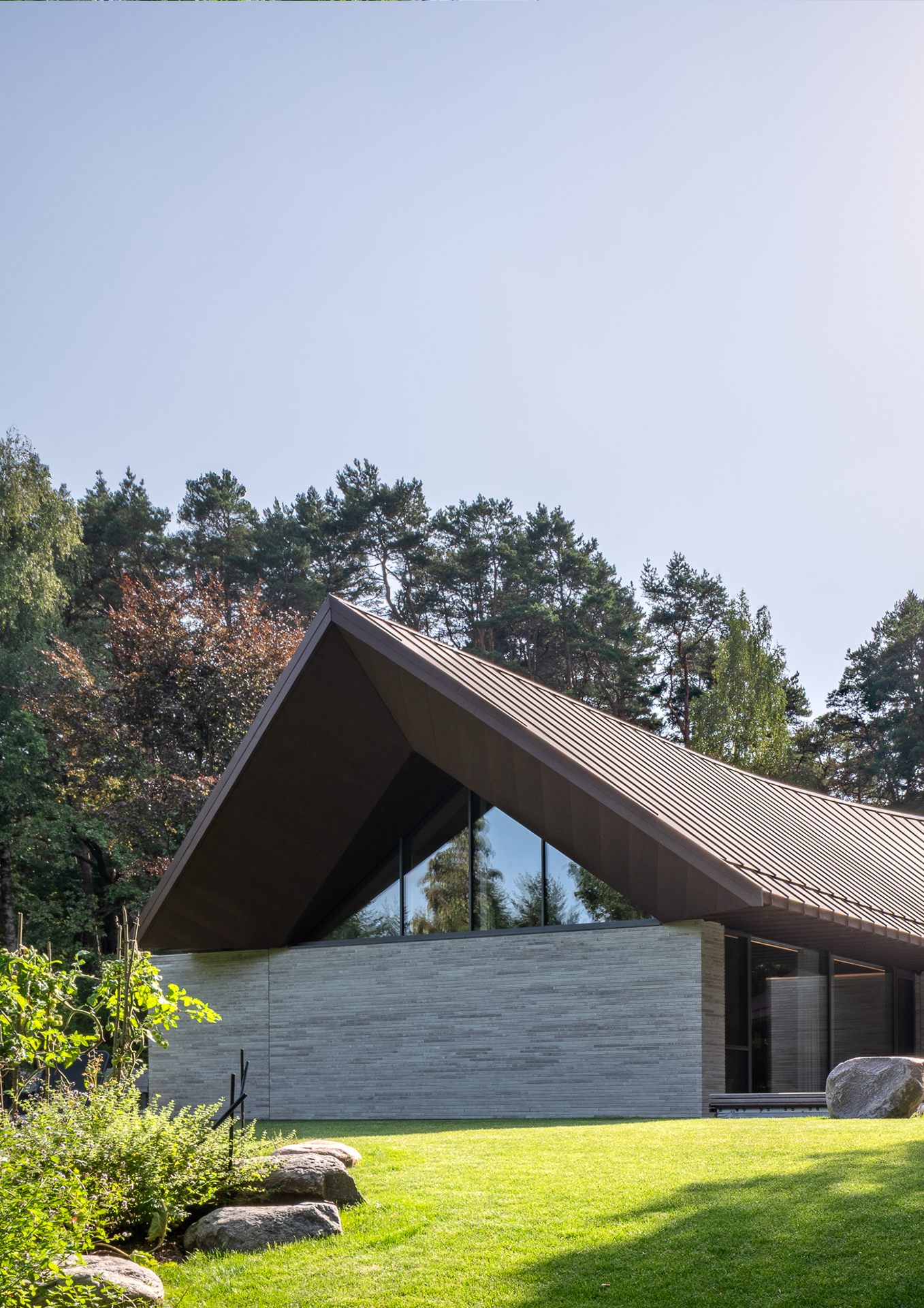 Pamiškio namas: architektūros ir gamtos darna