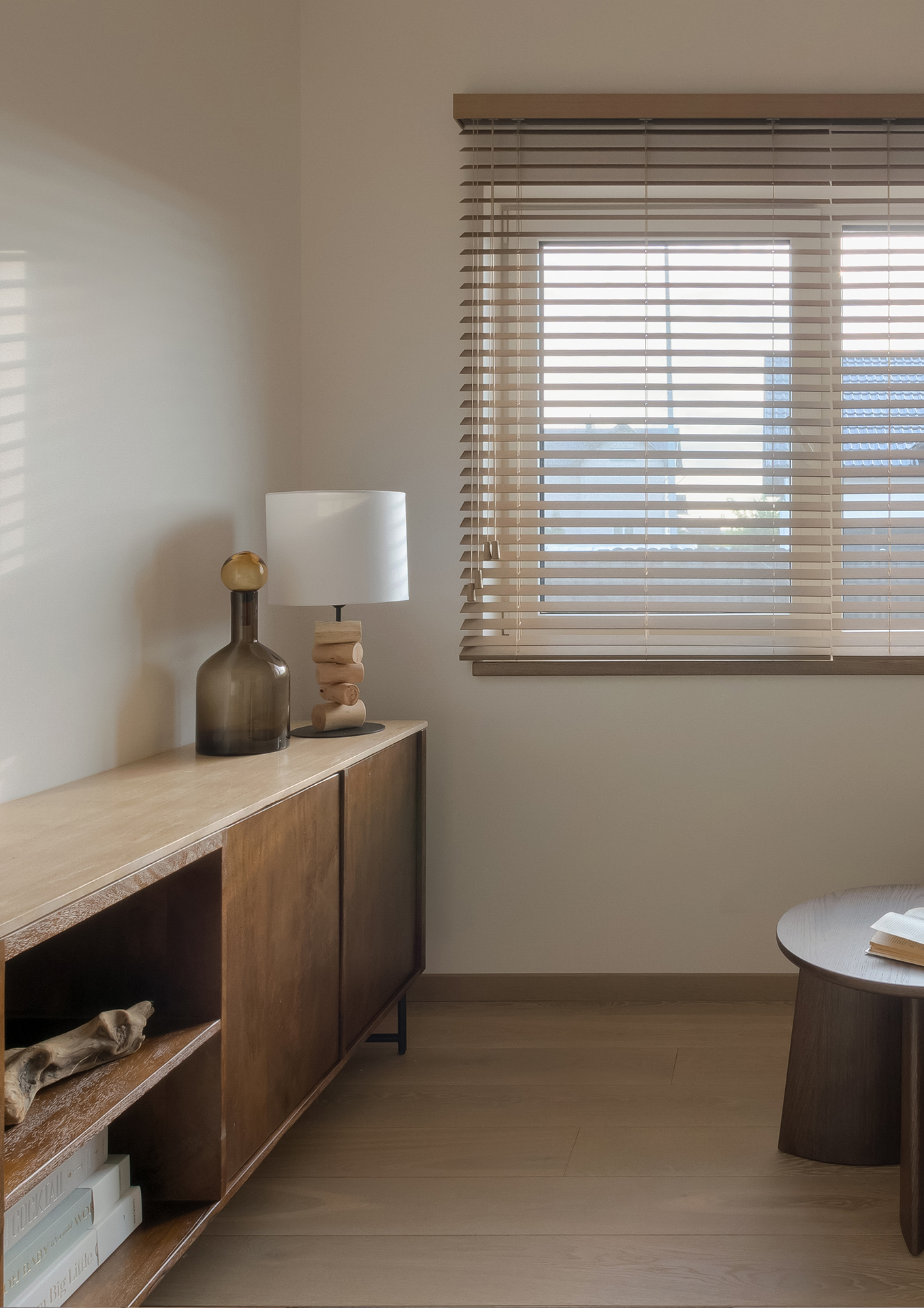 Namo pajūryje estetika – įkvėpta gamtos ir minimalistinės ramybės